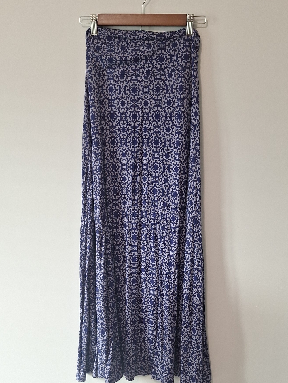 Market & Spruce Navy and Gray Patterned Maxi Skirt